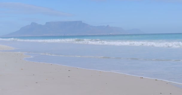 Szene Eines Ruhigen Strandes Einem Sonnigen Tag — Stockvideo