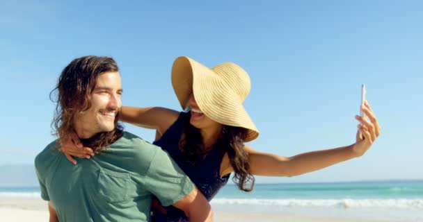 Couple Taking Selfie Mobile Phone Beach — Stock Video