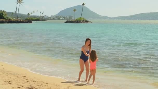 Mother Daughter Having Fun Beach Sunny Day — Stock Video