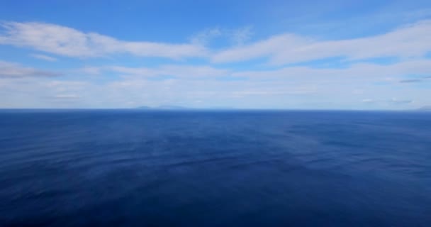 Aerea Bella Vista Sul Mare Calmo Una Giornata Sole — Video Stock