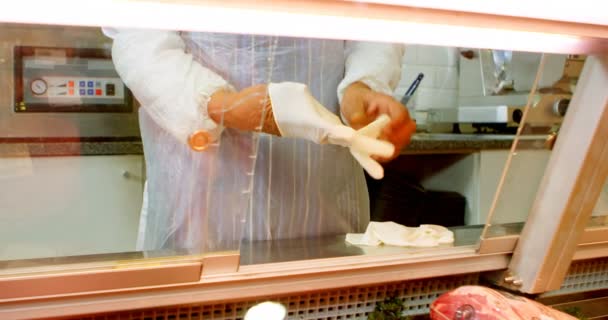 Sección Media Del Carnicero Con Guantes Mano Tienda — Vídeos de Stock