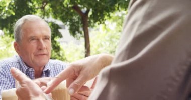 Telefonda 4 k arama üst düzey çiftin yakın çekim