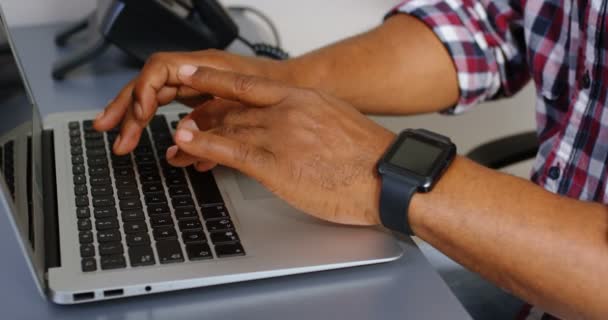 Senior Male Executive Using Laptop Desk Office — Stock Video