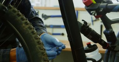 Özenli adam atölye 4 k Bisiklet tamir