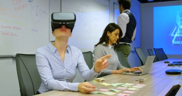 Executives Using Virtual Reality Headset Laptop Office — Stock Video