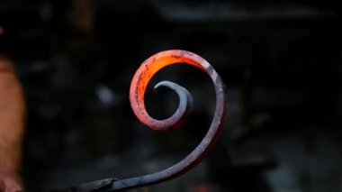 4 k erimiş metal şekillendirme demirci