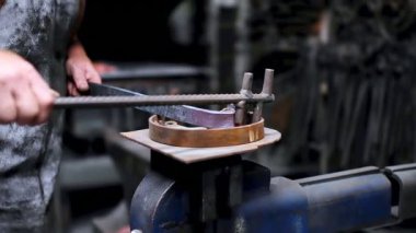 4 k erimiş metal şekillendirme demirci