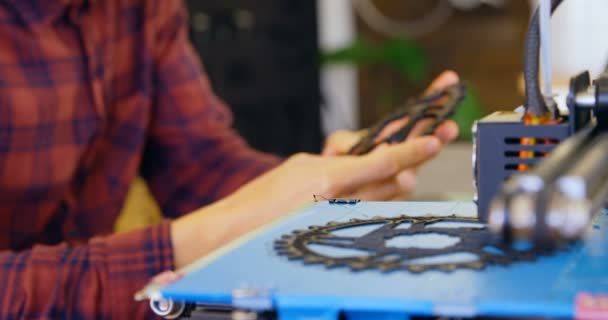 Zijaanzicht Van Mechanische Controle Chain Ring Workshop — Stockvideo