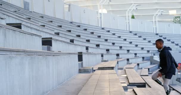 Vista Lateral Pista Atletismo Para Discapacitados Recinto Deportivo — Vídeo de stock