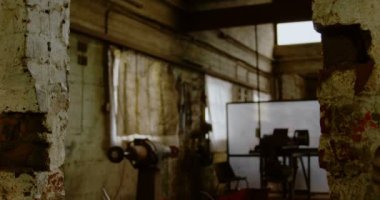 Atölye 4k metal makine ve tekerlek barrow