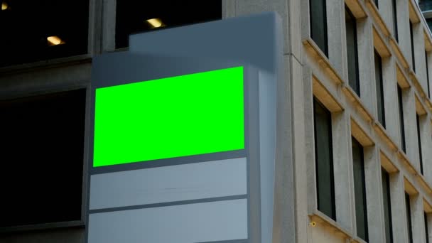 買いだめの建物に導いた 買いだめに緑色の画面表示 — ストック動画
