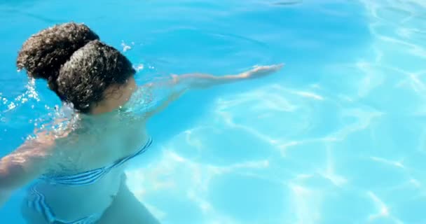 Side View Young Mixed Race Woman Taking Dip Swimming Pool — Stock Video