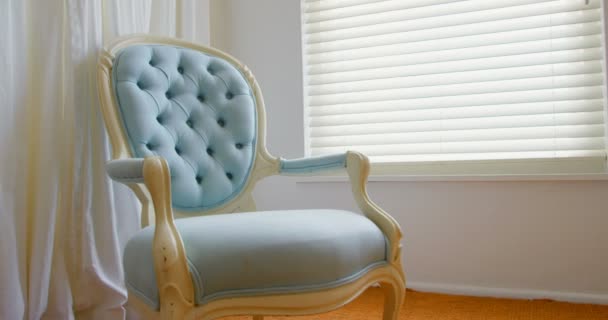 Cadeira Vazia Casa Cadeira Sotaque Azul — Vídeo de Stock