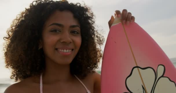 Front View African American Female Surfer Standing Surfboard Beach She — Stock Video