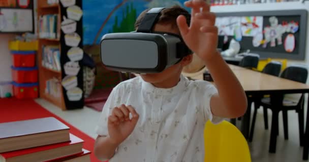 Vue Face Écolier Asiatique Utilisant Casque Réalité Virtuelle Classe École — Video