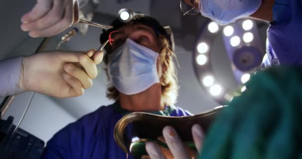 Low Angle View Surgeons Performing Operation Operation Theater Hospital Interacting — Stock Video