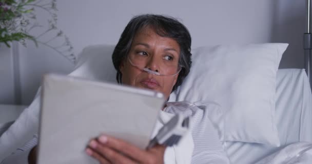 Slow Motion Close Senior Mixed Race Woman Lying Hospital Bed — ストック動画