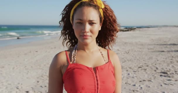 Close Portrait Young Mixed Race Woman Standing Beach Looking Straight — Stock Video