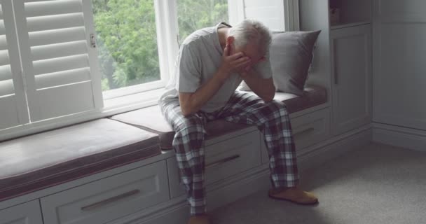 Front View Senior Caucasian Man Sitting Window Seat Head His — Stock Video