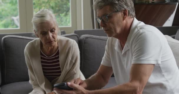 Front View Close Senior Caucasian Woman Man Sitting Couch Using — Stock Video