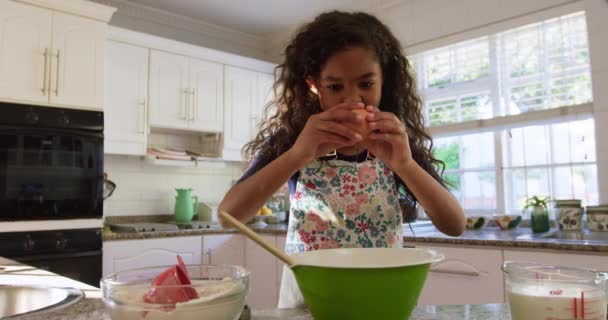 Front View Close Young Mixed Race Girl Kitchen Christmas Making — Stock Video
