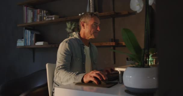 Side View Caucasian Man Using Desktop Computer Home Sitting Desk — Stock Video