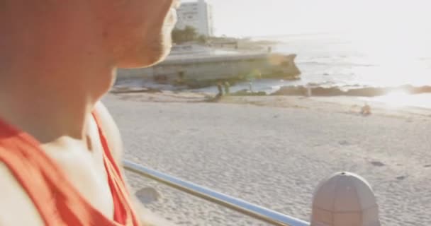 Vista Frontal Cerca Joven Hombre Caucásico Ropa Deportiva Estirando Sus — Vídeos de Stock