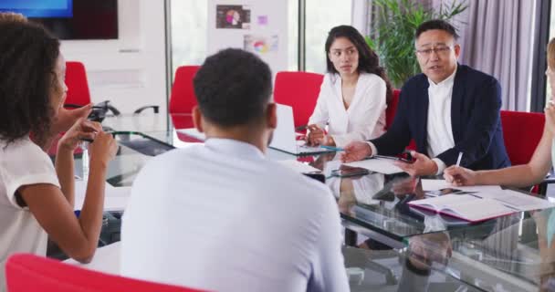 Multi Etnische Groep Van Collega Uit Het Bedrijfsleven Het Kantoor — Stockvideo