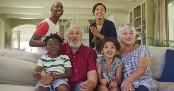 Six Membres Une Famille Afro Américaine Plusieurs Générations Passent Temps — Video