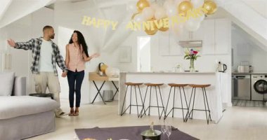 Afrika kökenli Amerikalı bir çift çatı katına giriyor. Açılış hediyesinden önce yıldönümü balonları görüyor ve dans ediyorlar. Romantik, kutlama, neşe, samimiyet, modern, yaşam tarzı, rahat