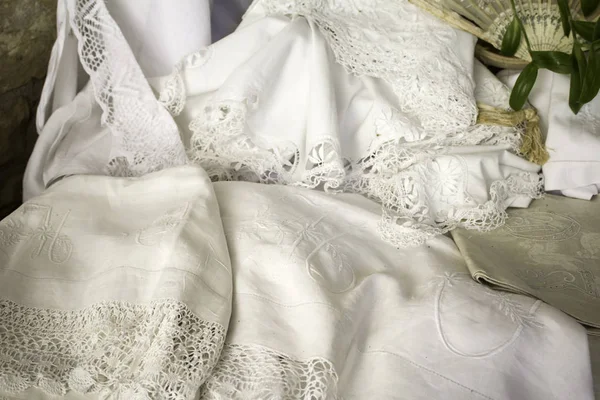 Manteles Bordados Blancos Con Encaje Costura Artesanía —  Fotos de Stock