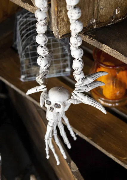 ハロウィーン シンボル 宗教に人間の頭蓋骨の頭 — ストック写真