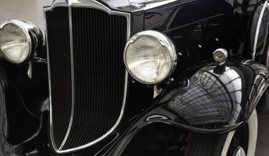 Eski tahsilat arabası, geçen yüzyılın eski nakliyesinin ayrıntıları.