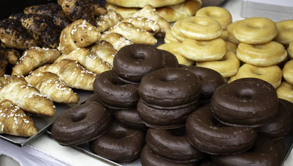 Donuts Con Chocolate Caramelo Pastelería Comida Postres —  Fotos de Stock