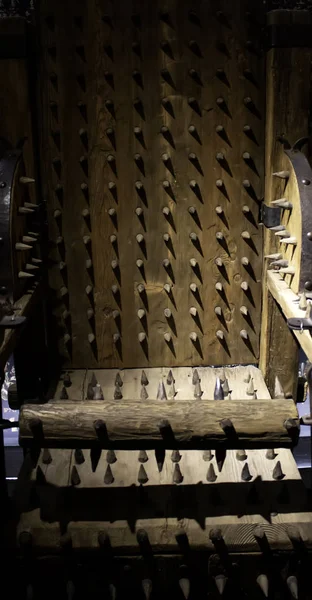 中世纪的酷刑工具 审讯中的酷刑细节 — 图库照片