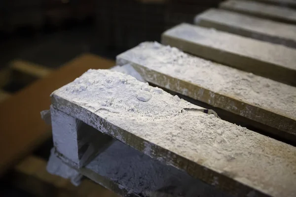 工業工場における石膏粉 セメント工事 — ストック写真
