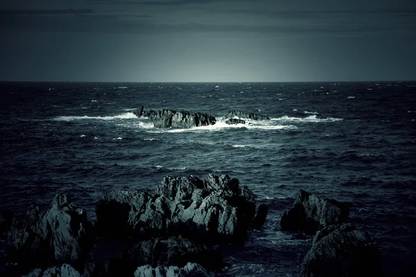 大海中的水波 自然景观和假期 — 图库照片