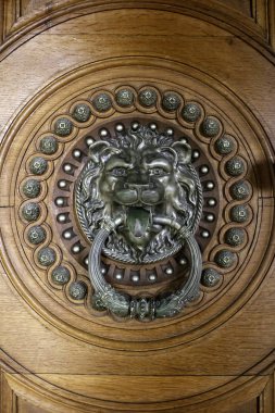 Oyma ahşap kapılar, inşaat ve mimari, ayrıntı