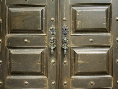 Oyma ahşap kapılar, inşaat ve mimari, ayrıntı