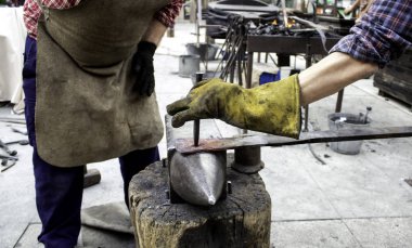 Demirhanede yangın çıktı.