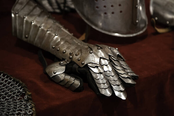 Средневековые шлемы
