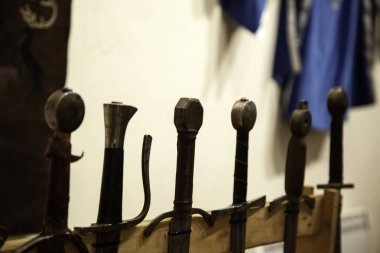 Ortaçağ kılıç zırh