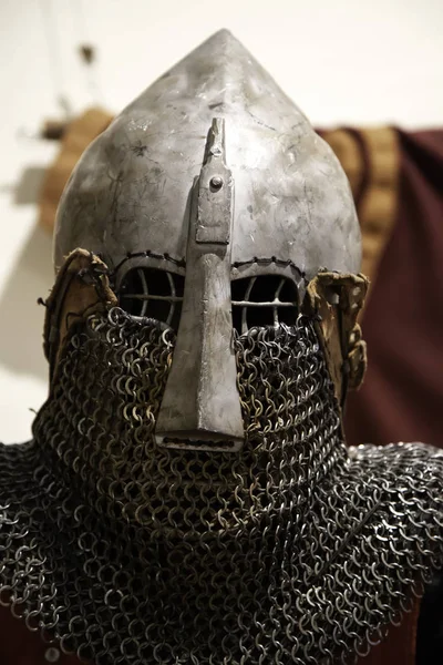 Cascos medievales armadura —  Fotos de Stock