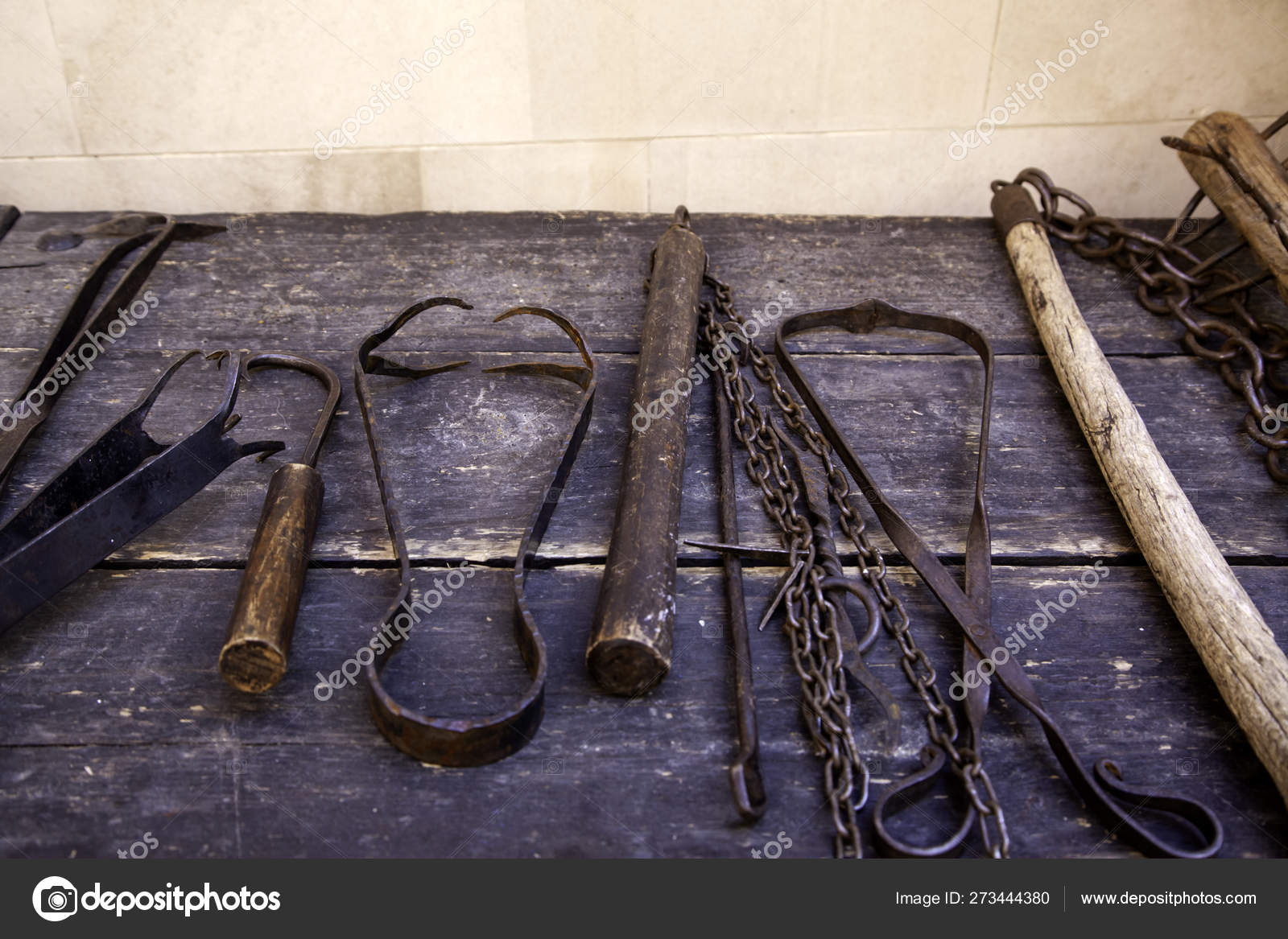 Оружие пыток. Хирургические инструменты для пыток. Средневековые инструменты пыток.