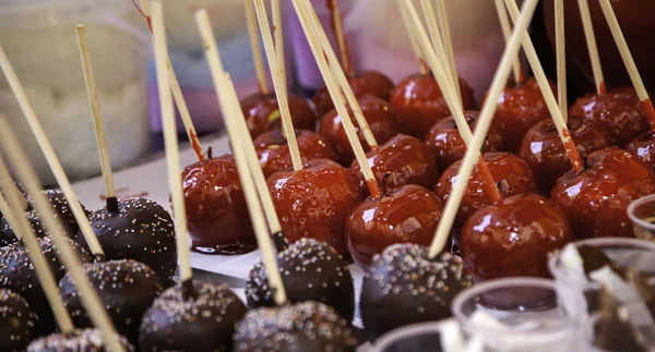 Pomme au chocolat caramélisée — Photo