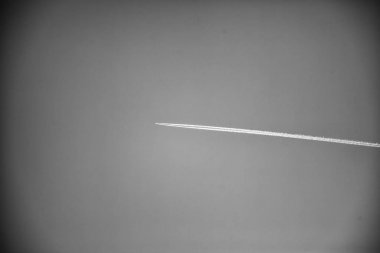 Gökyüzü contrails ile