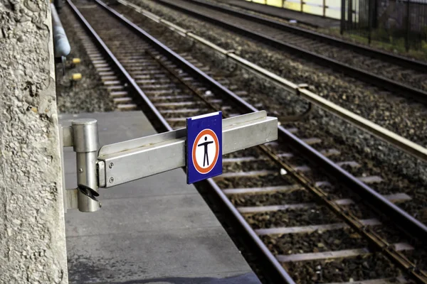 Eisenschienen der Straßenbahn — Stockfoto