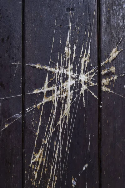 傷のある木製のドア — ストック写真