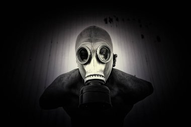 Şehir sokağında gaz odasıyla yakalanan adam