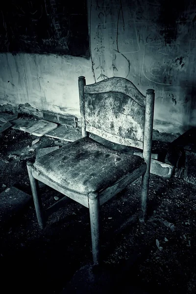 Καρέκλα Εγκαταλελειμμένη Σπίτι Ερείπια Blight — Φωτογραφία Αρχείου